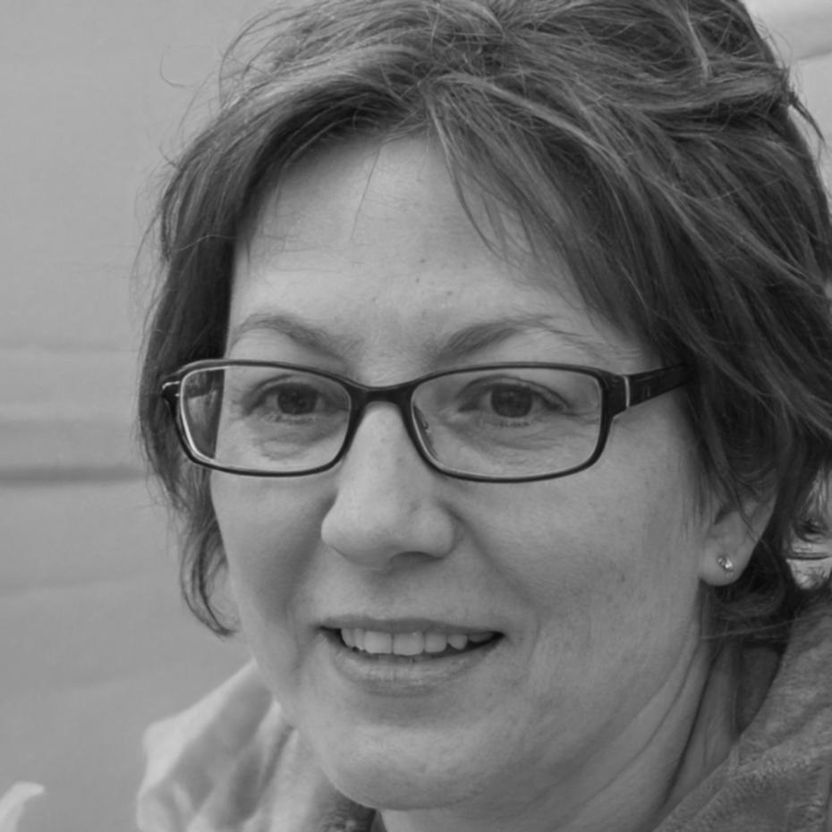 Retrato profesional de Elena Vázquez